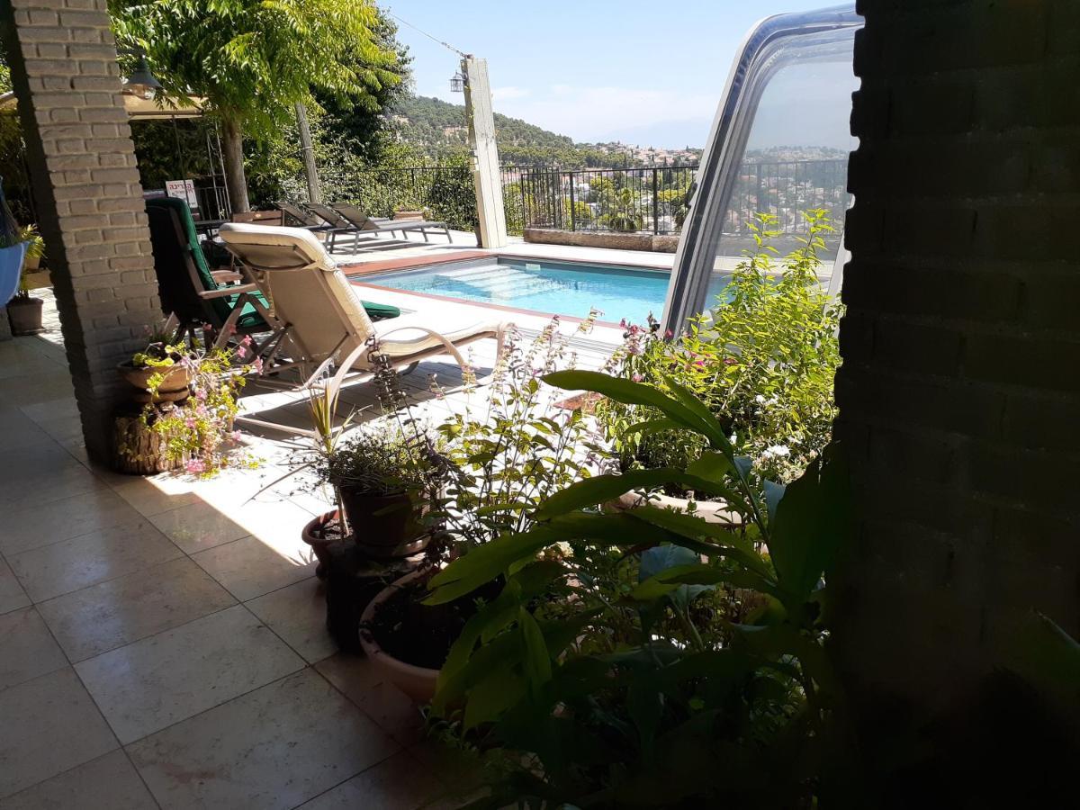 Naomi'S Villa โรชปินนา ภายนอก รูปภาพ