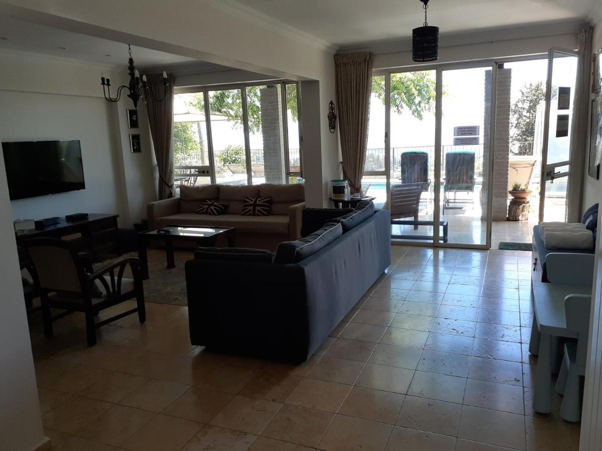Naomi'S Villa โรชปินนา ภายนอก รูปภาพ