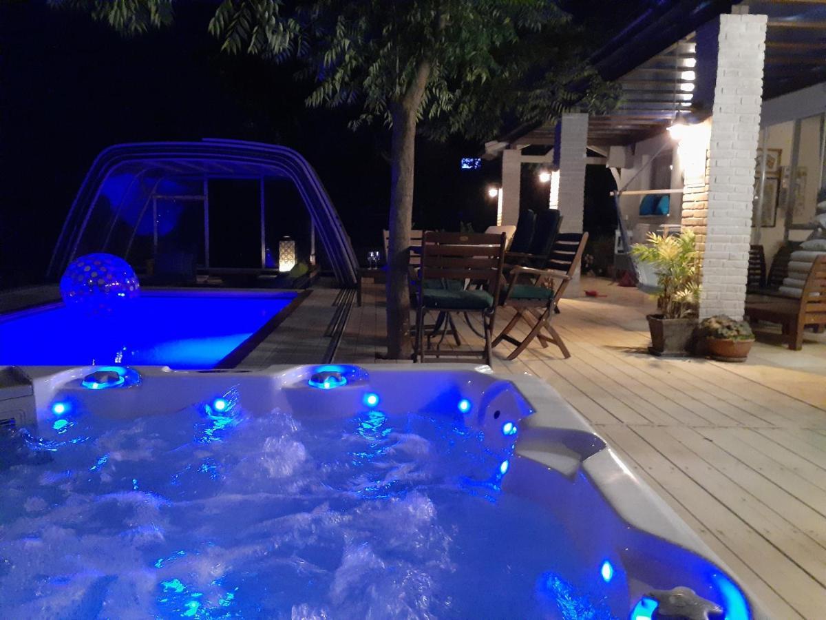 Naomi'S Villa โรชปินนา ภายนอก รูปภาพ